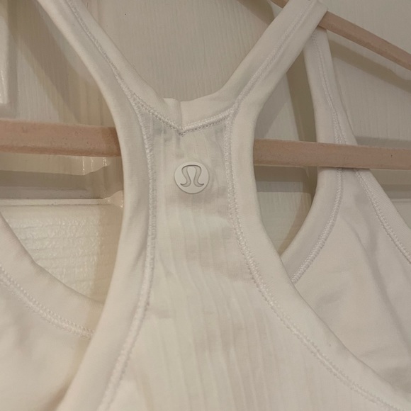 LULULEMON - White Racerback Tank - Size 4 - Picture 4 of 4